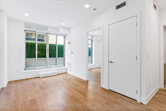 305 - 200 Redpath Avenue