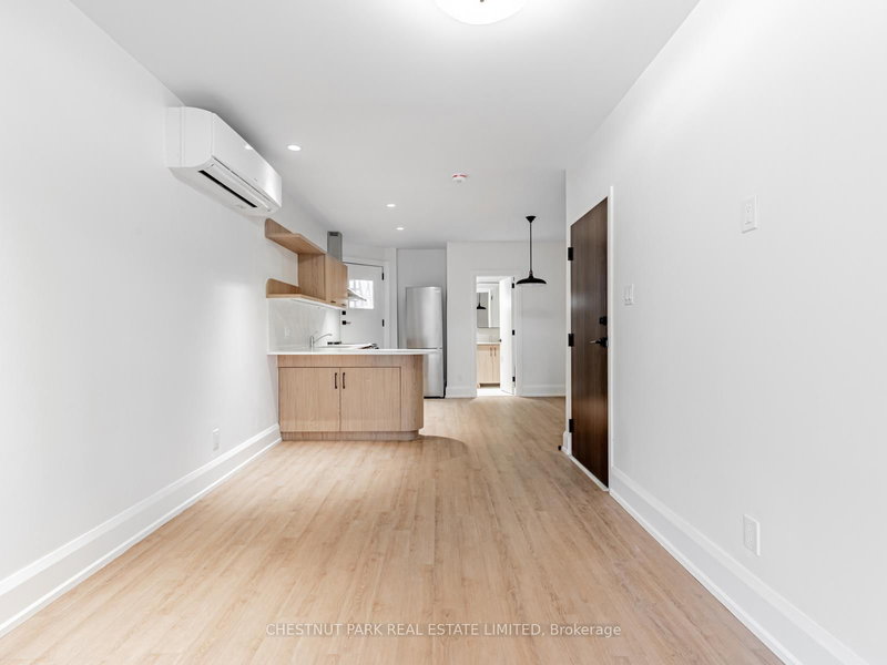 home for lease on 4-2528 Yonge Street