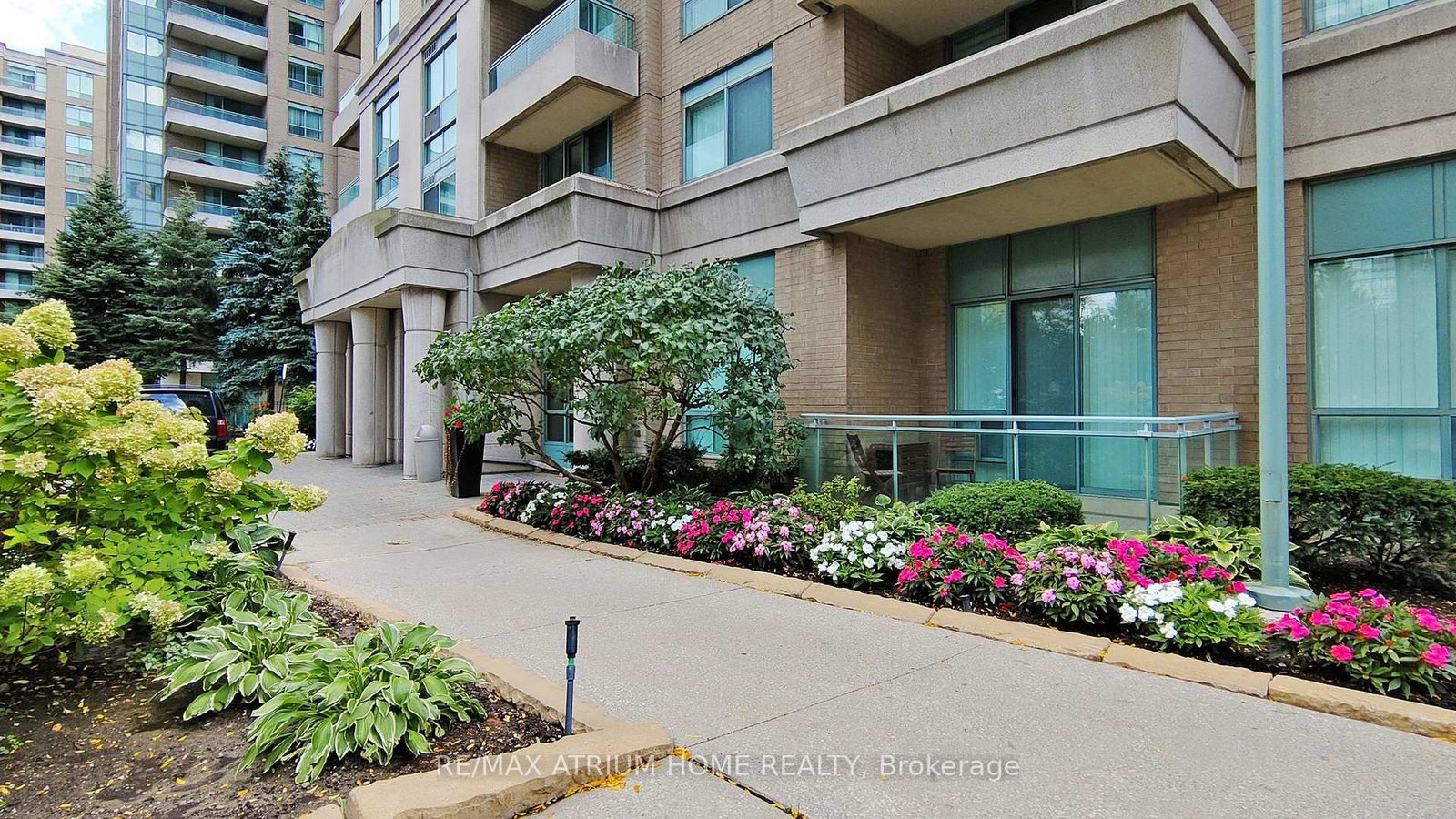 Condo for sale at 1703-3 Pemberton Avenue, Toronto, Ontario, M2M 4M1 - Newtonbrook East - MLS: C12944698