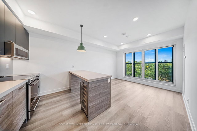 310 - 484 Spadina Avenue