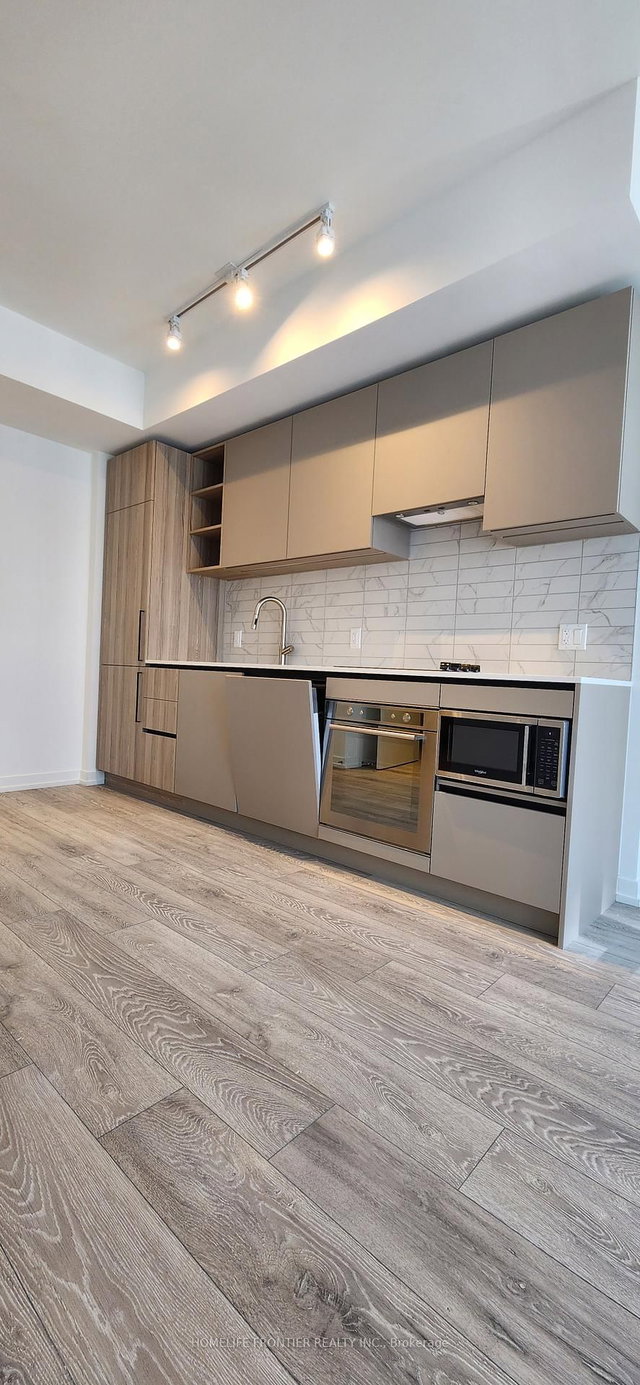 3508 - 55 Mercer Street