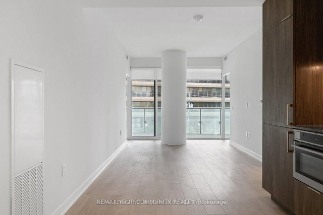 222 - 15 Queens Quay E