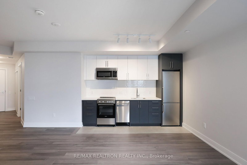 home for lease on 1301-2525 Bathurst Street