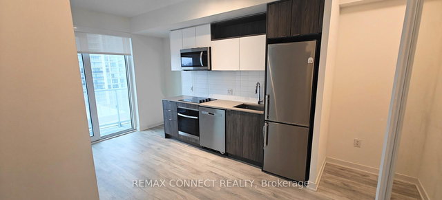 1706 - 100 Dalhousie Street