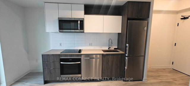 1706 - 100 Dalhousie Street