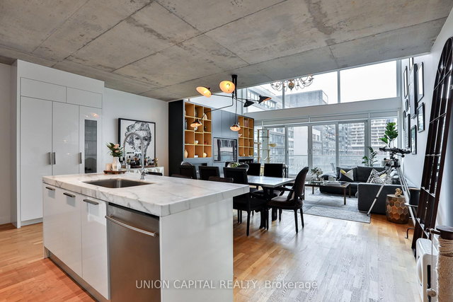 504 - 75 Portland Street