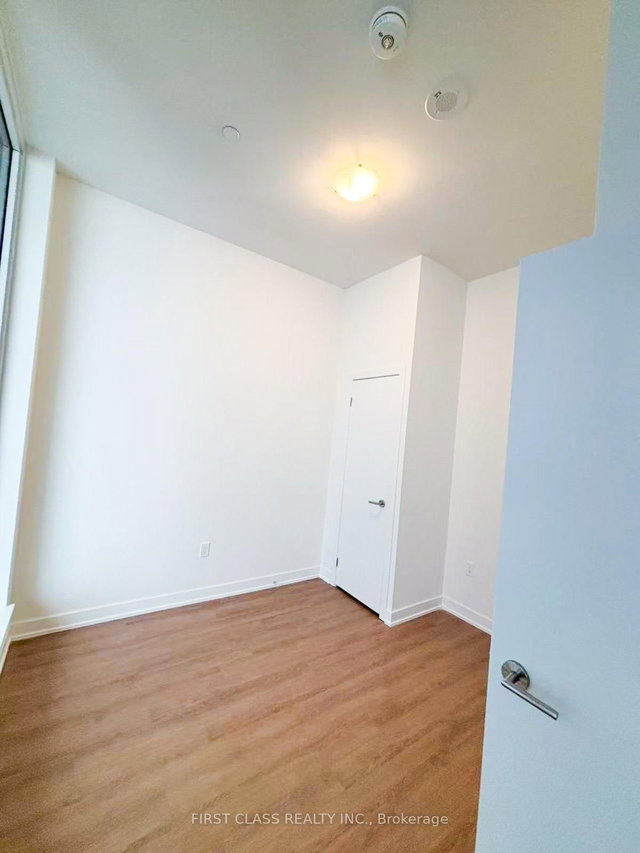 2112 - 1 Quarrington Lane