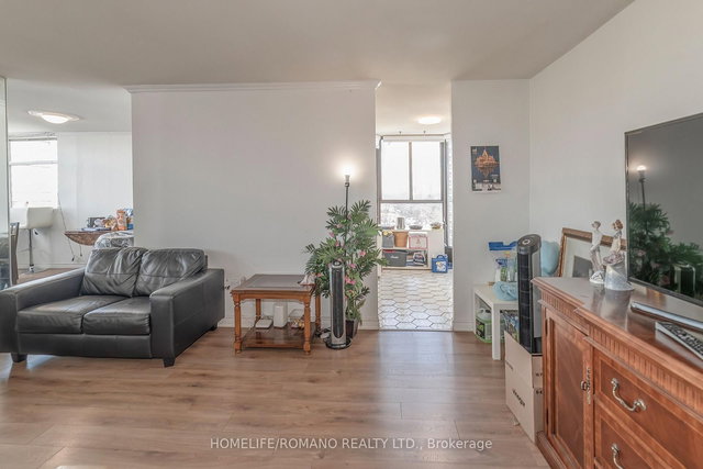 702 - 100 Antibes Drive