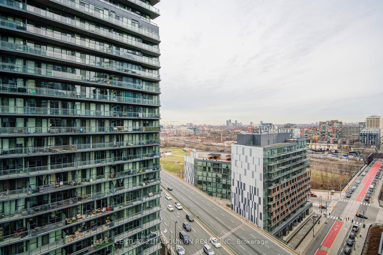 Condo for sale at 2102-19 Bathurst Street, Toronto, Ontario, M5V 0N2 - Waterfront Communities C1 - MLS: C12945738