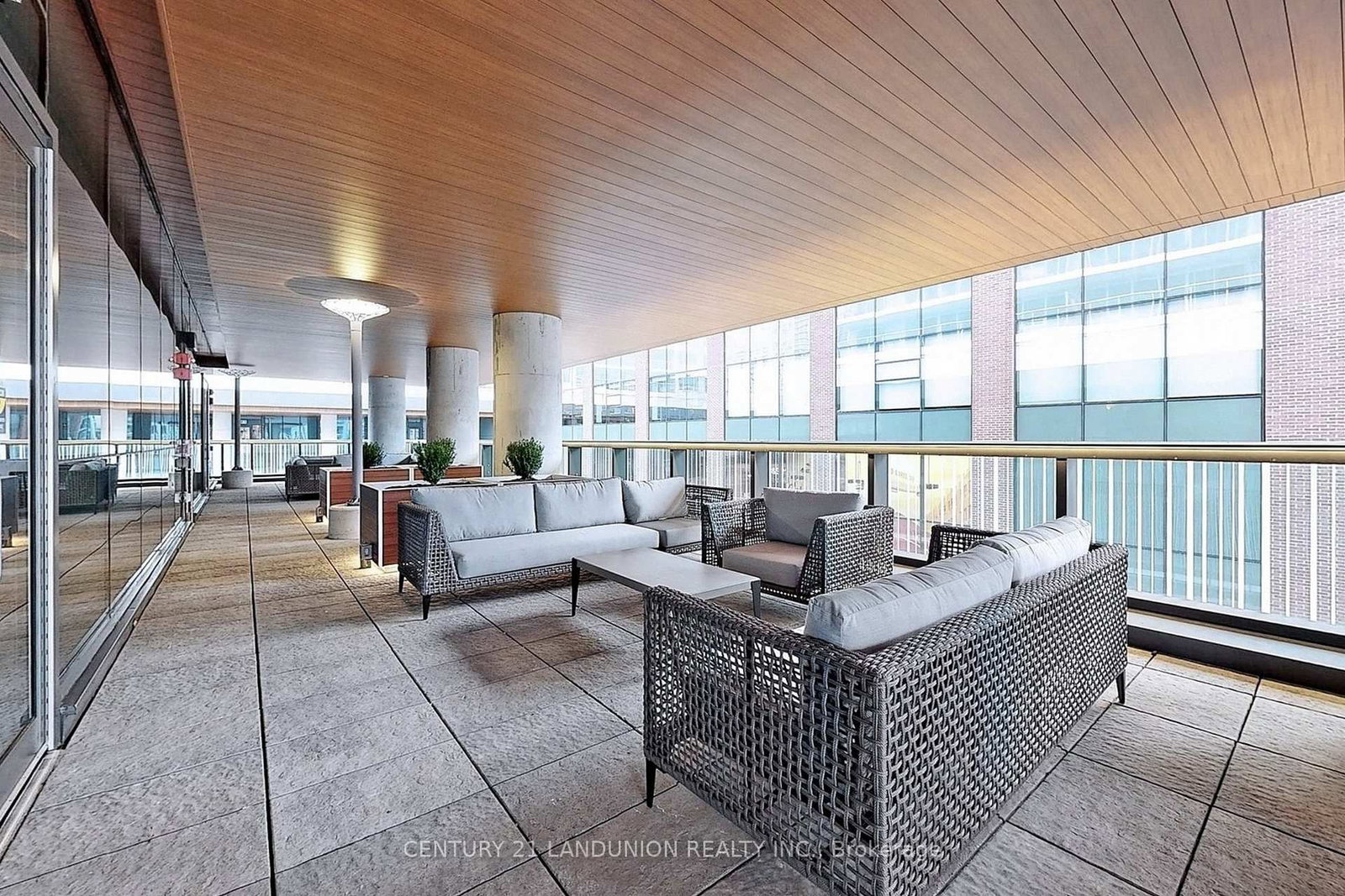 Condo for sale at 2102-19 Bathurst Street, Toronto, Ontario, M5V 0N2 - Waterfront Communities C1 - MLS: C12945738