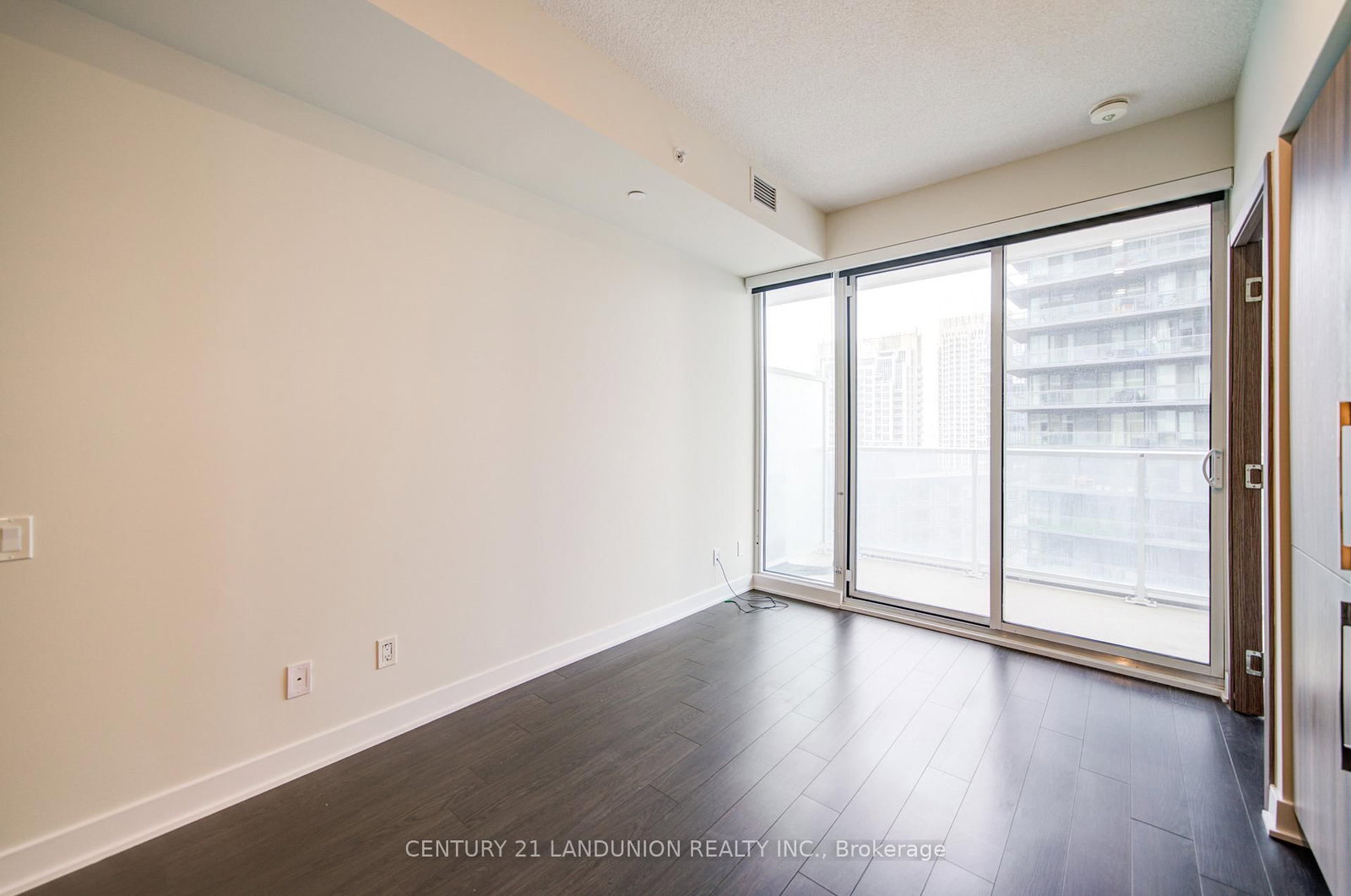 Condo for sale at 2102-19 Bathurst Street, Toronto, Ontario, M5V 0N2 - Waterfront Communities C1 - MLS: C12945738