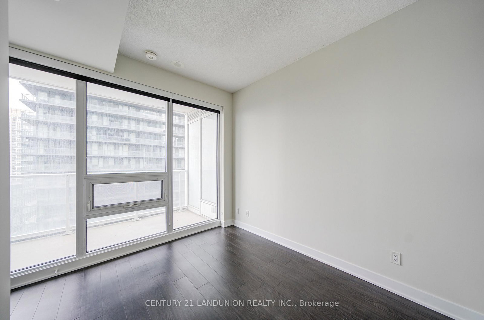 Condo for sale at 2102-19 Bathurst Street, Toronto, Ontario, M5V 0N2 - Waterfront Communities C1 - MLS: C12945738