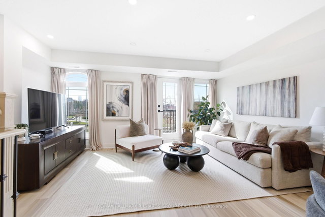 8 - 118 Finch Avenue W