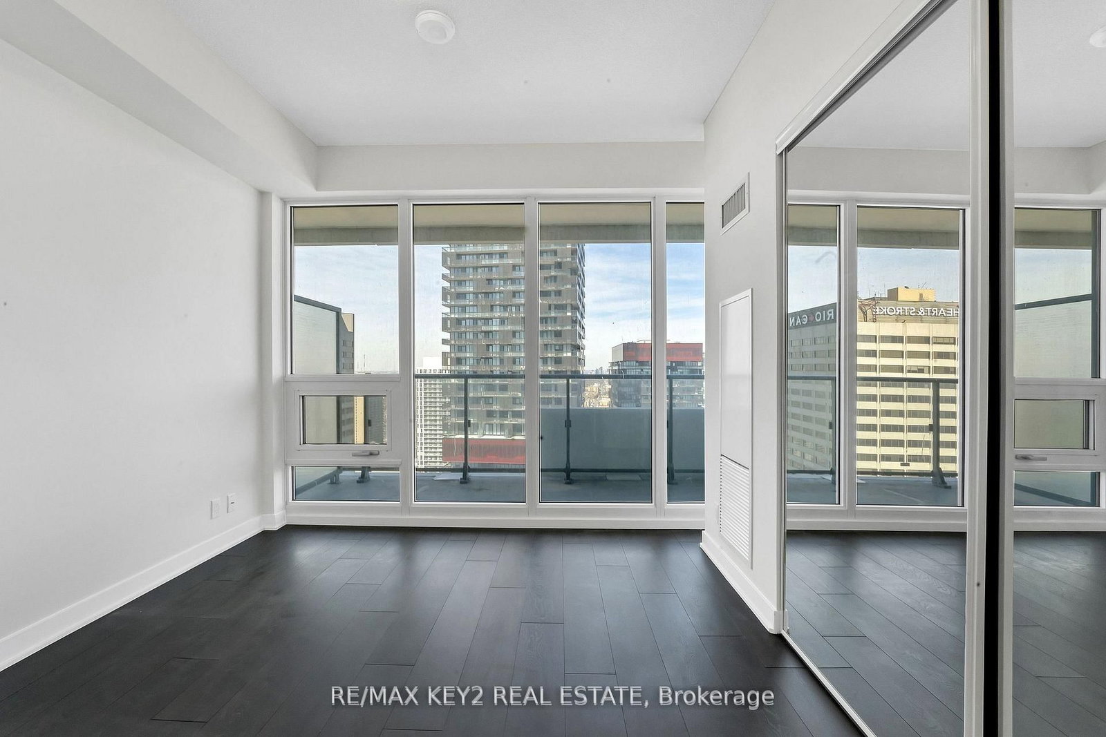 Condo for sale at 3402-2221 Yonge Street, Toronto, Ontario, M4S 0B8 - Mount Pleasant West - MLS: C12946518