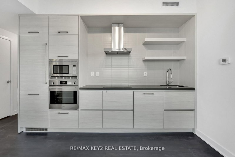 3402 - 2221 Yonge St, Toronto, M4S 0B8 | Image 2