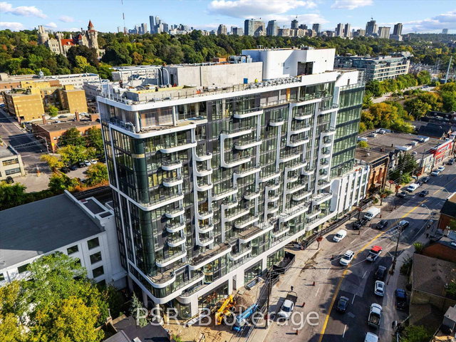 1202 - 328 Dupont Street