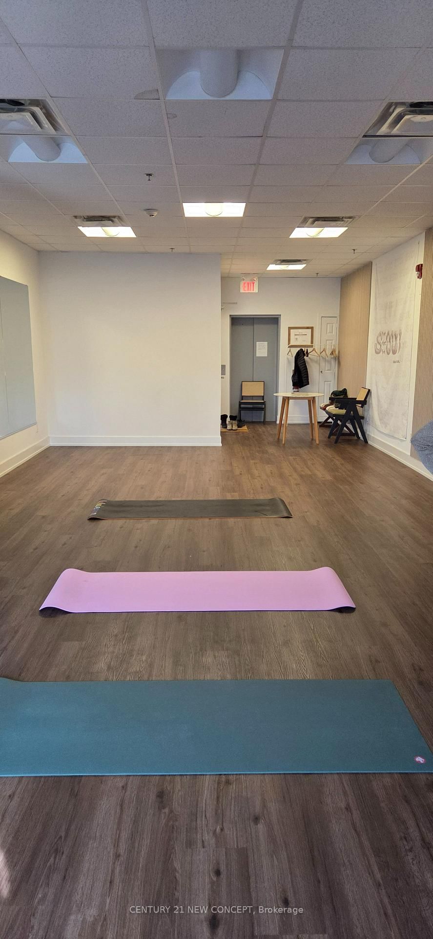 476 Grace Street, Unit 3rd Flr - Photo 3