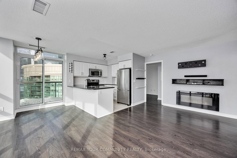 PH2 - 19 Grand Trunk Cres, Toronto, M5J 3A3 | Image 3