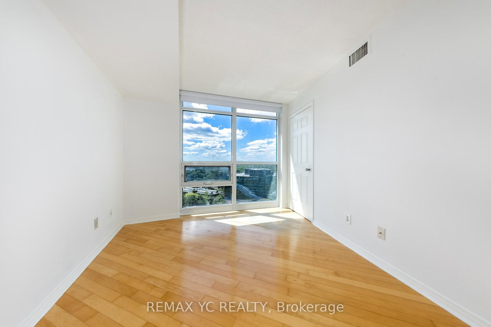 Condo for lease at 1605-28 Harrison Garden Boulevard, Toronto, Ontario, M2N 7B5 - Willowdale East - MLS: C12947236