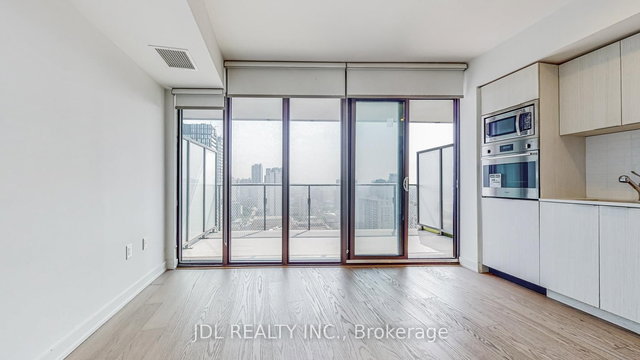 2212 - 11 Wellesley Street W