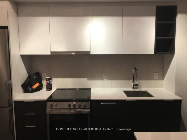 1203 - 31 Tippett Road