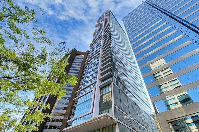 PH101 - 426 University Avenue