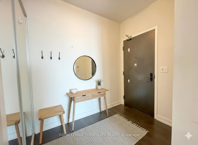 PH101 - 426 University Avenue