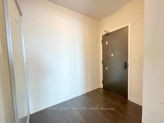 PH101 - 426 University Ave, Toronto, M5G 1S9 | Image 3