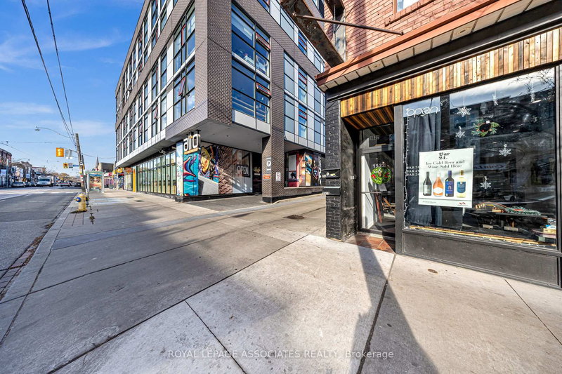 1532 Dundas St W, Toronto, M6K 1T5 | Image 3