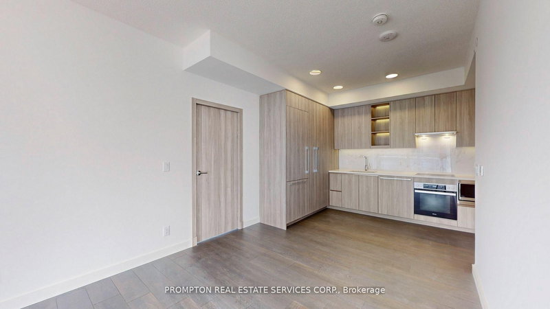602 - 25 McMahon Drive