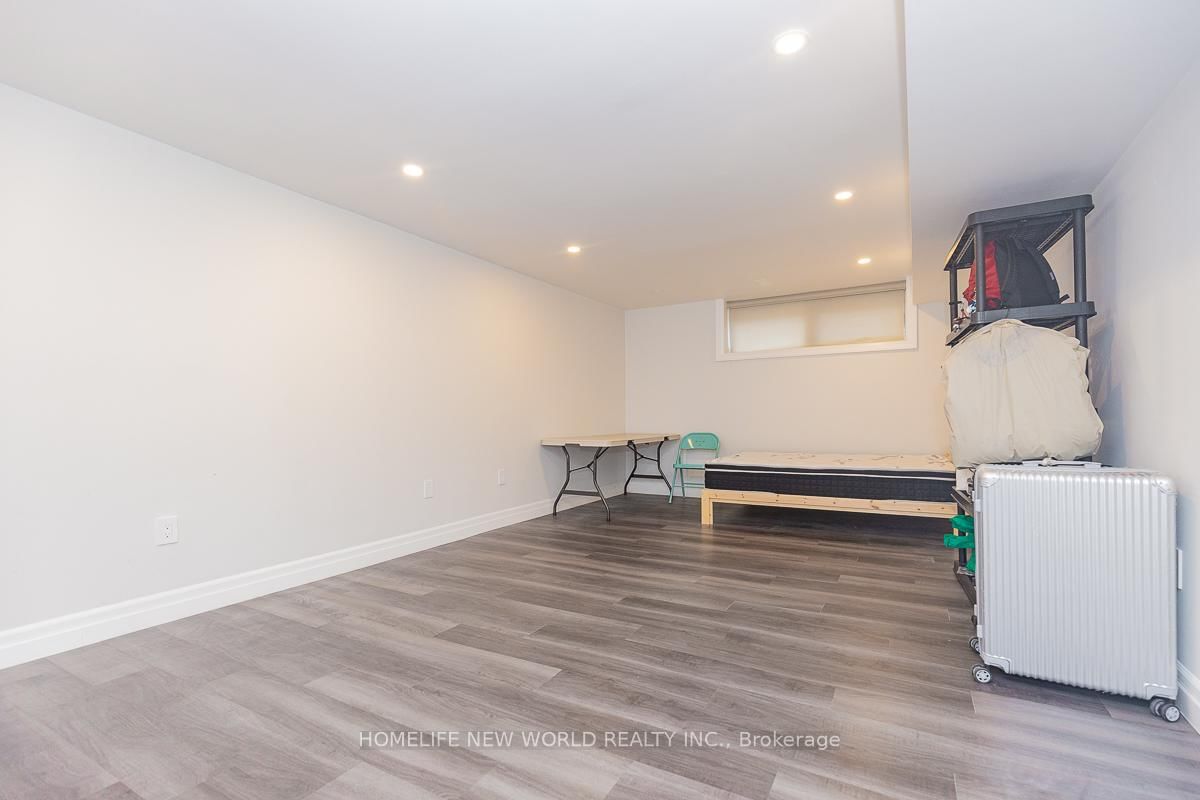 Listing Image 45
