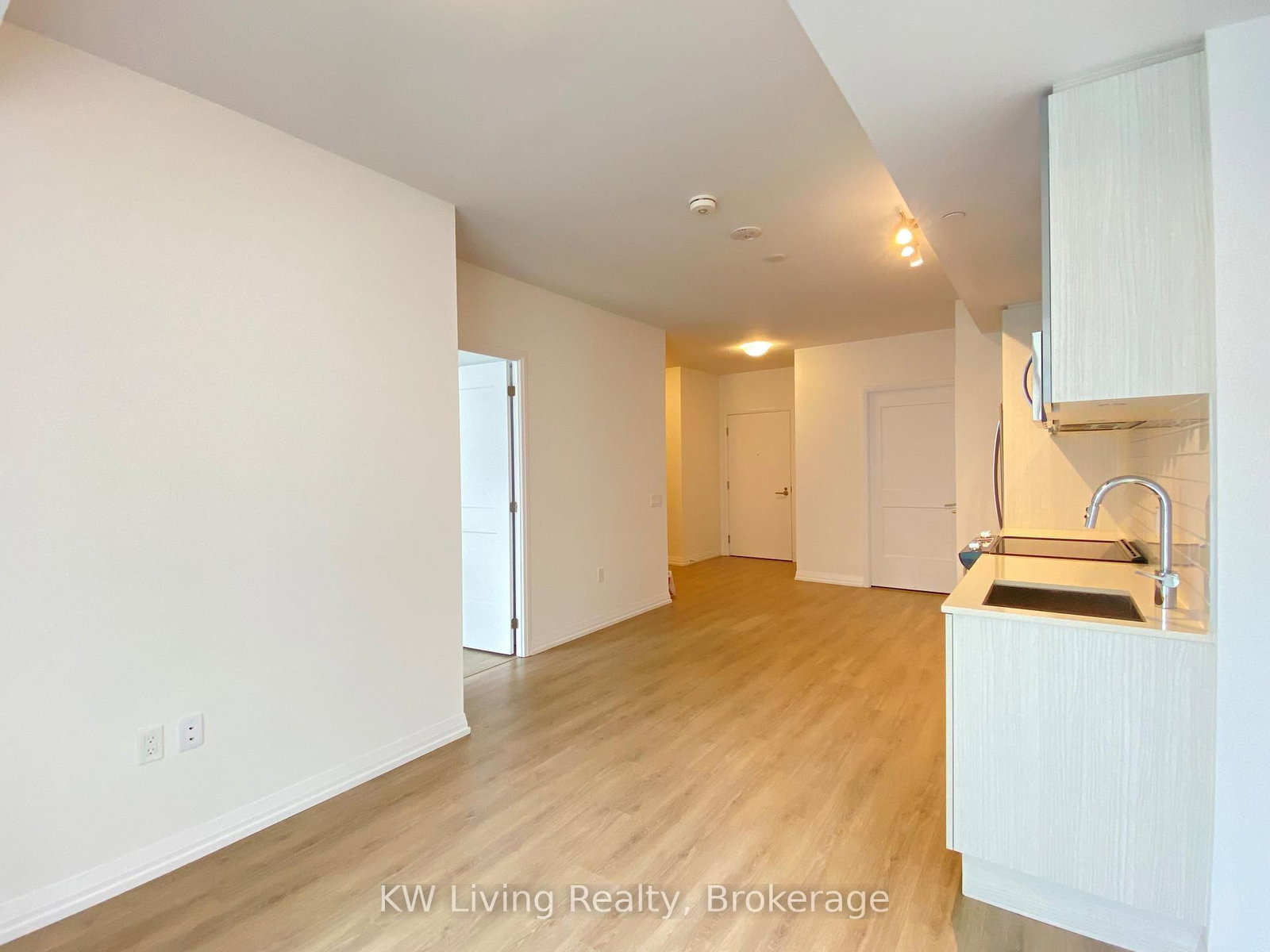 25 Holly Street, Unit 1104 - Photo 11