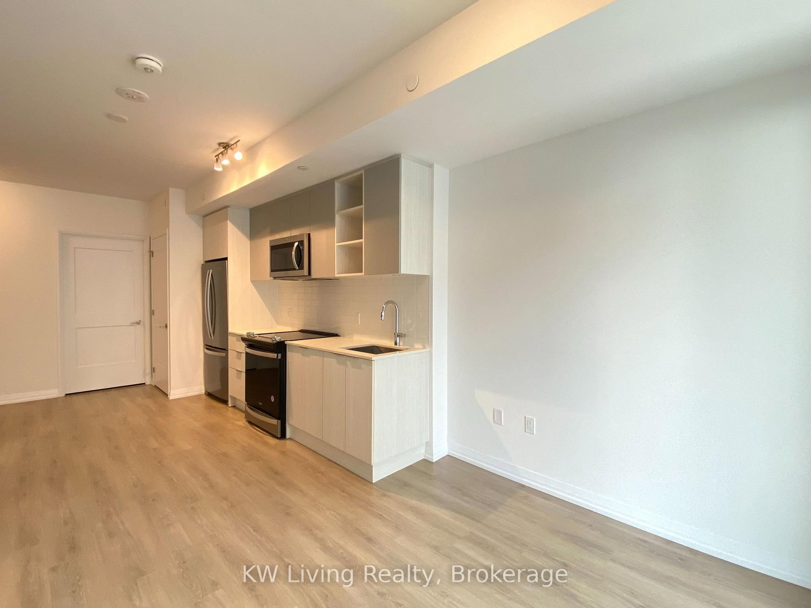 25 Holly Street, Unit 1104 - Photo 12