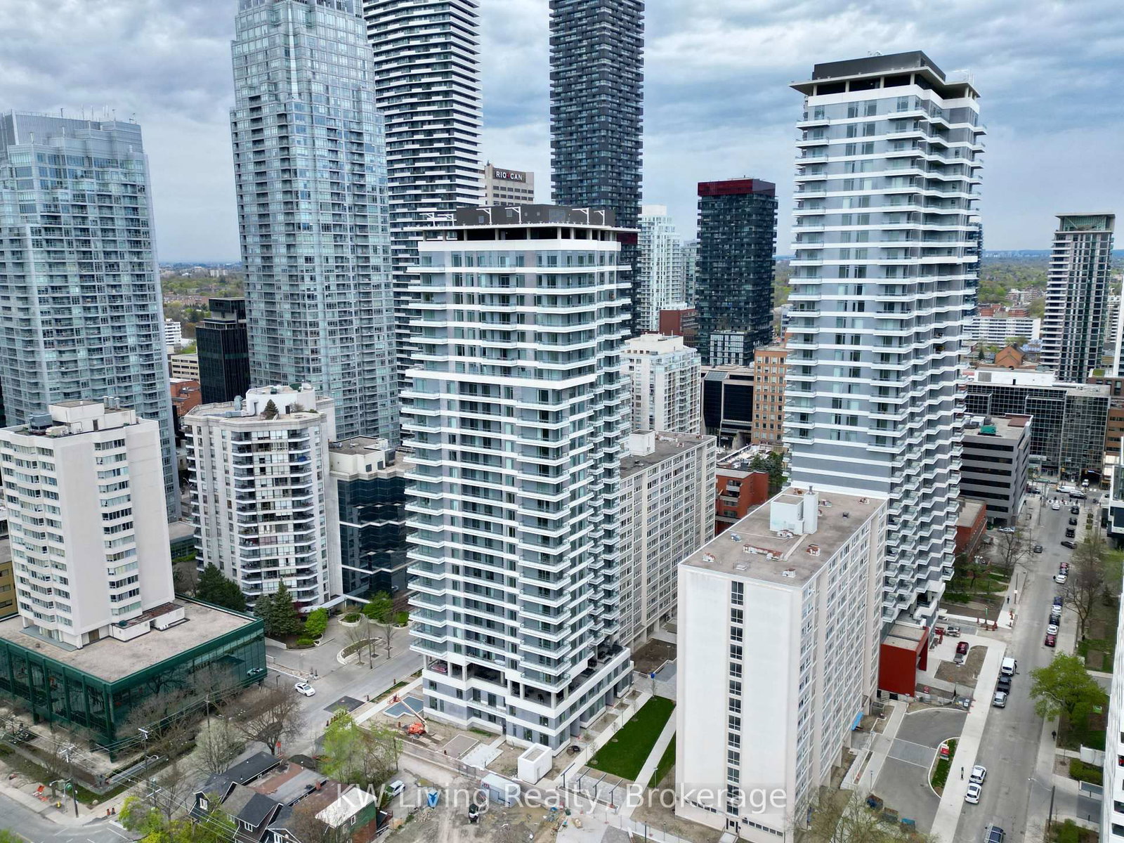 25 Holly Street, Unit 1104 - Photo 2