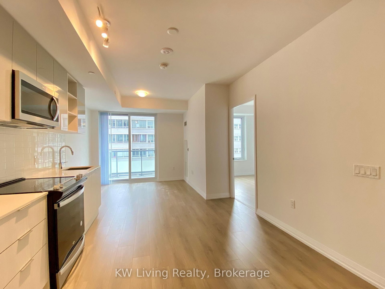 25 Holly Street, Unit 1104 - Photo 7