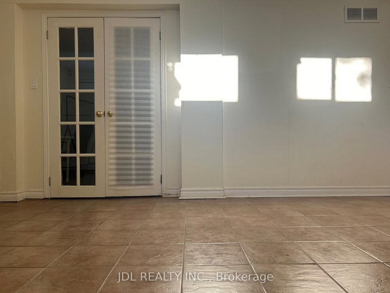 Suite A - 23 Pineway Blvd Blvd, Toronto, M2H 1A3 | Image 2