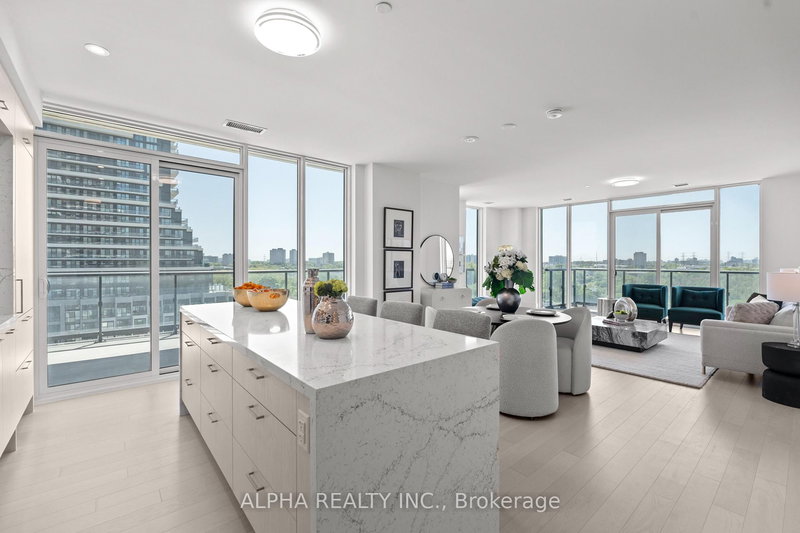 709 - 10 Inn On The Park Dr, Toronto, M3C 0P9 | Image 3