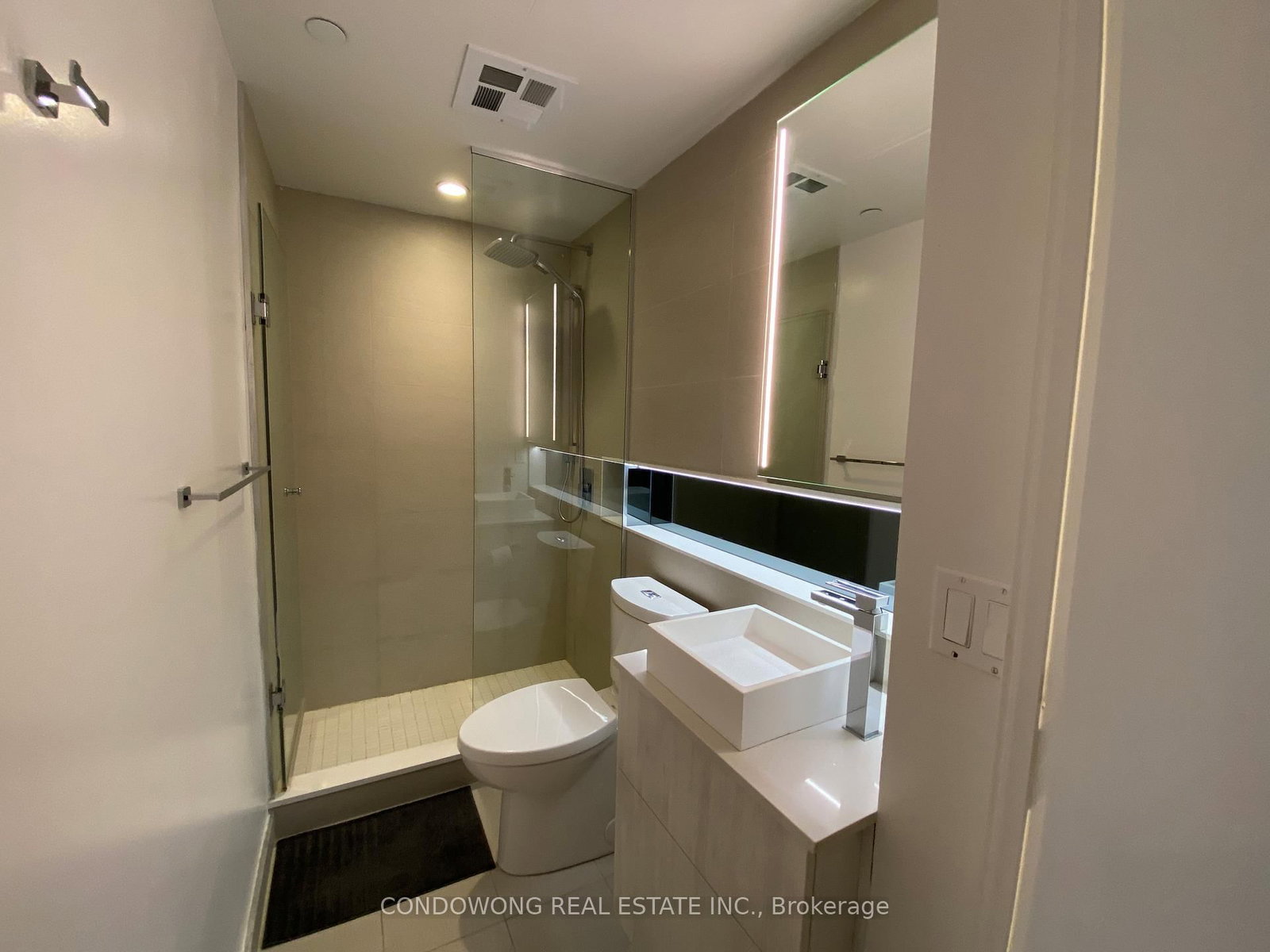 215 Queen Street W, Unit 1703 - Photo 5