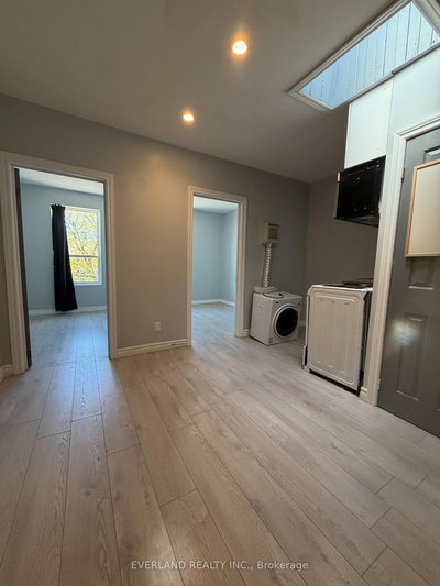 4 - 850 Bathurst St | Toronto | Image