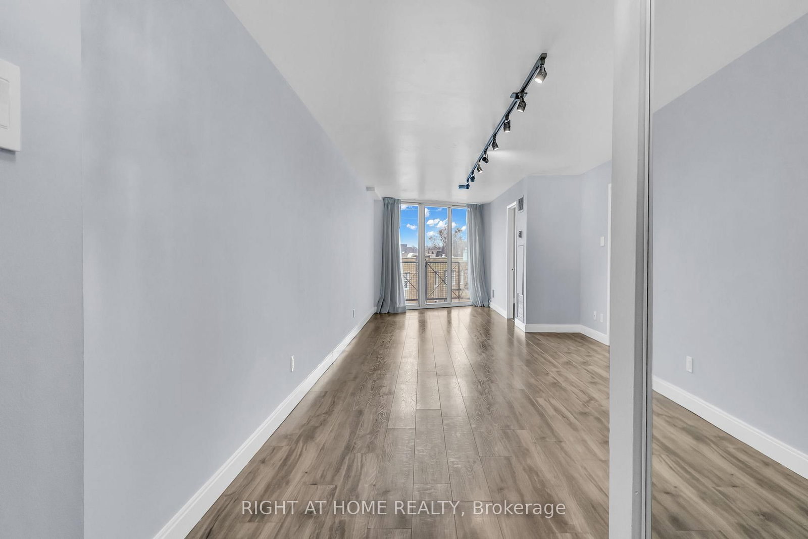 Condo for sale at 406-356 Mcrae Drive, Toronto, Ontario, M4G 4G4 - Leaside - MLS: C12948506