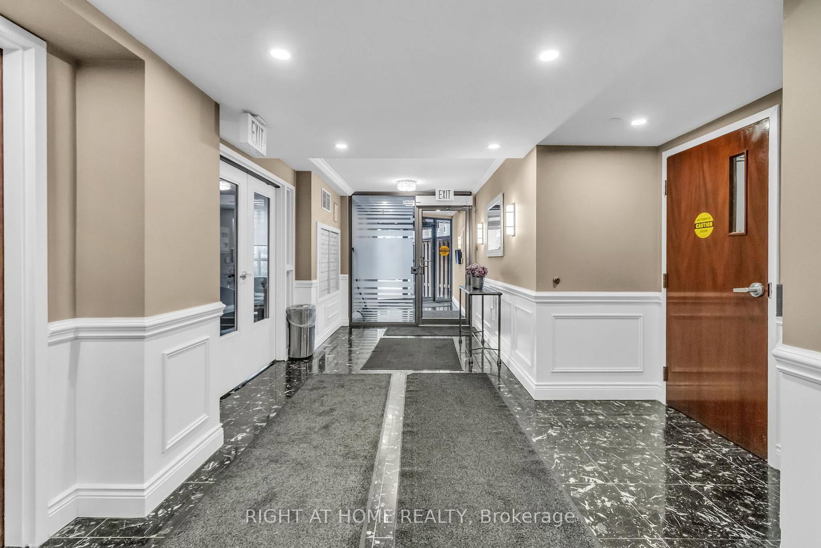 Condo for sale at 406-356 Mcrae Drive, Toronto, Ontario, M4G 4G4 - Leaside - MLS: C12948506