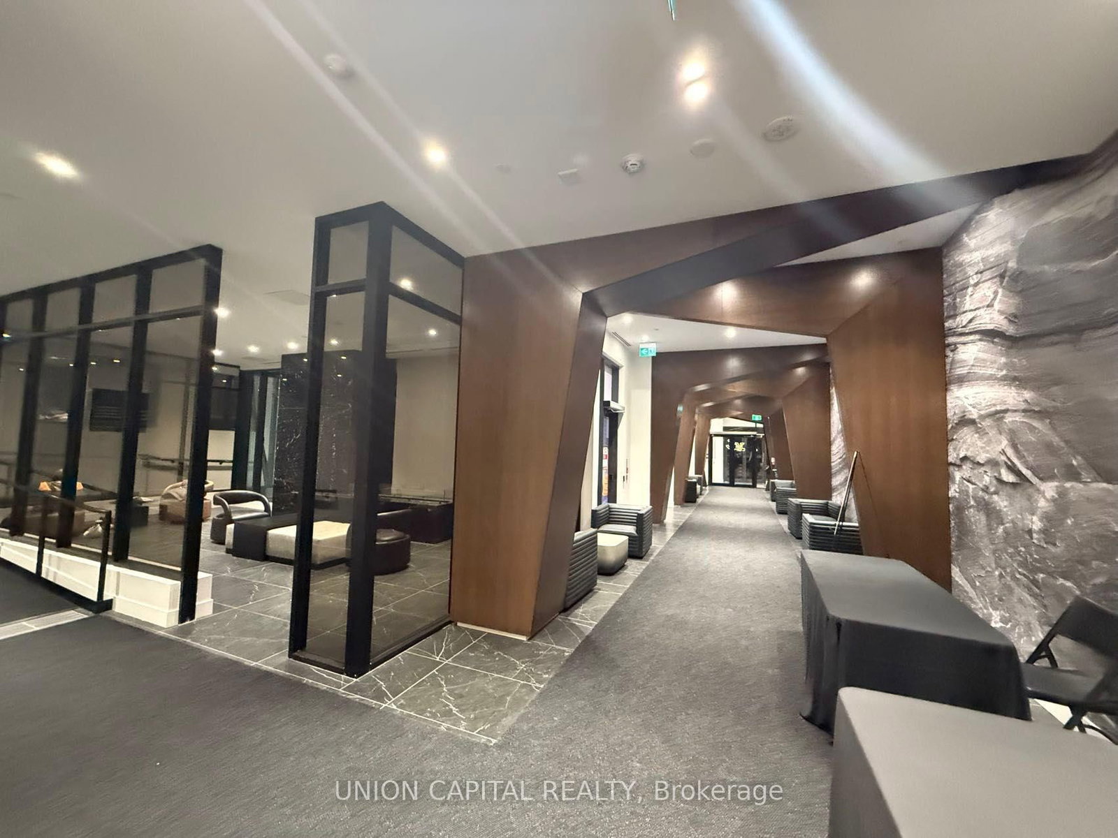 308 Jarvis Street, Unit 606 - Photo 22