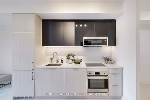 606 - 308 Jarvis Street