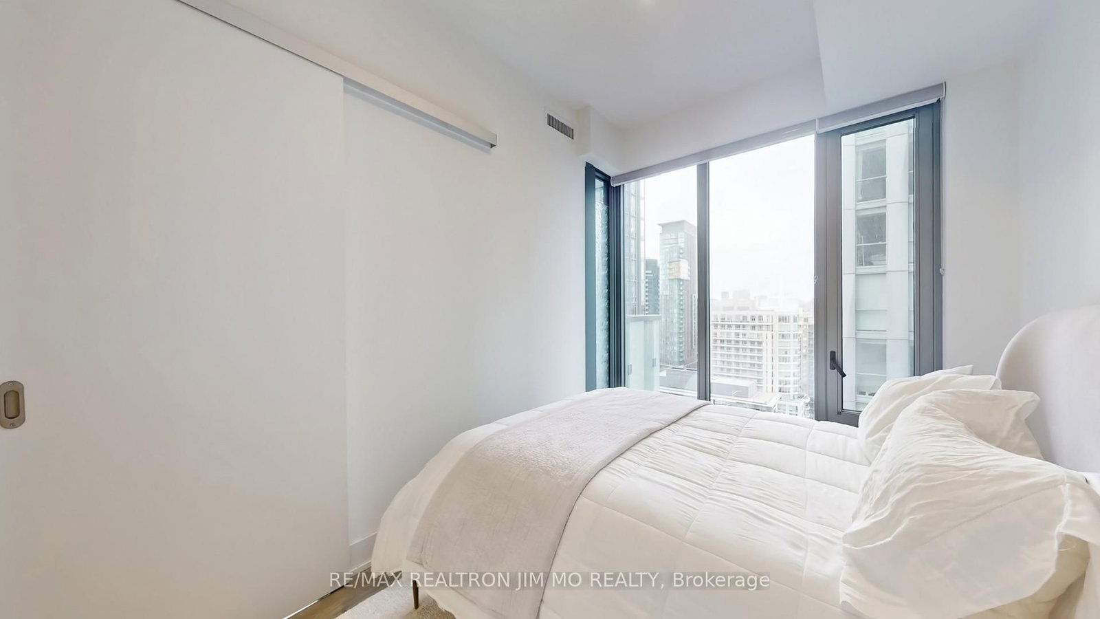 Condo for sale at 1602-8 Cumberland Street, Toronto, Ontario, M4W 0B6 - Annex - MLS: C12948756