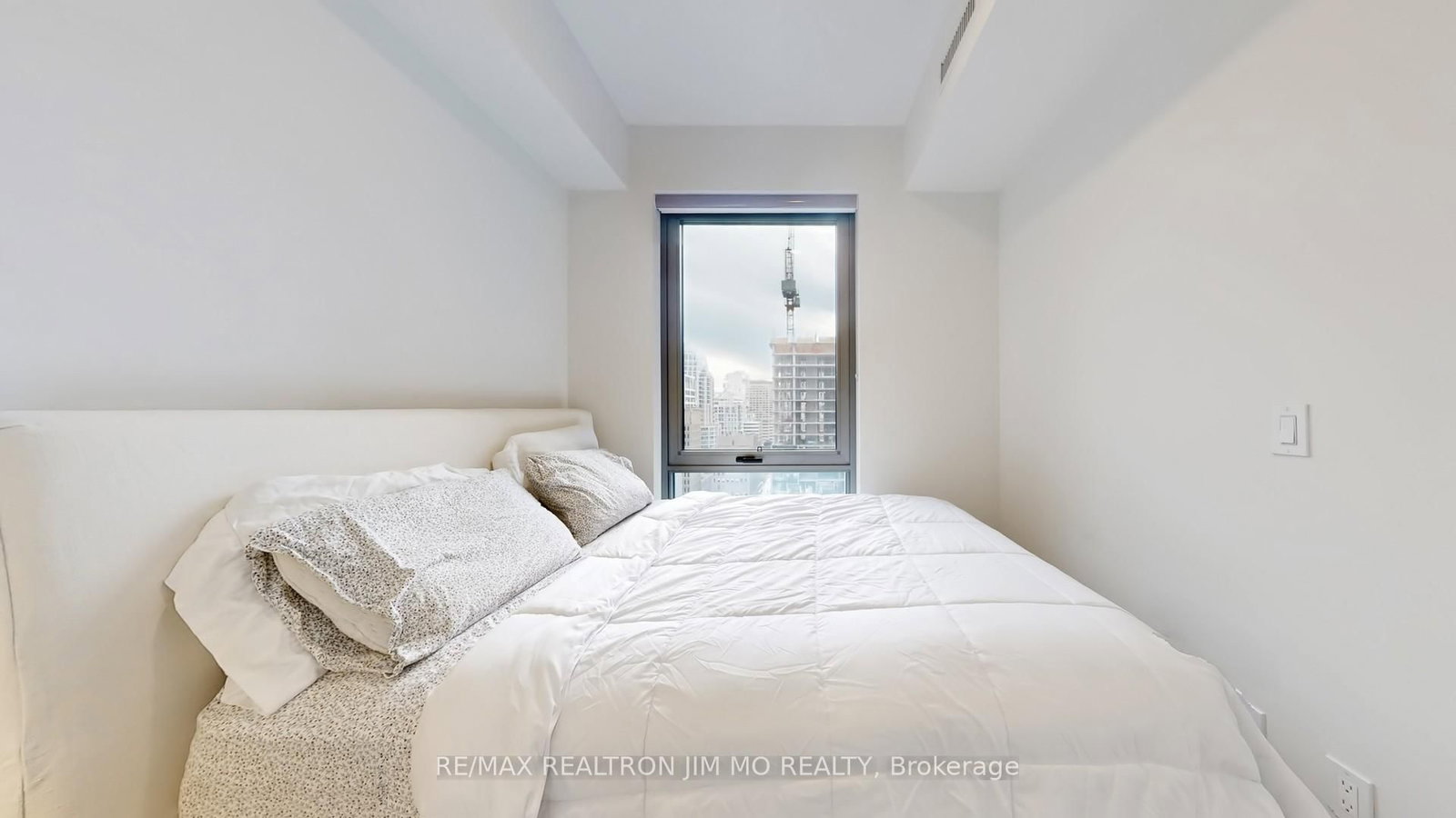 Condo for sale at 1602-8 Cumberland Street, Toronto, Ontario, M4W 0B6 - Annex - MLS: C12948756