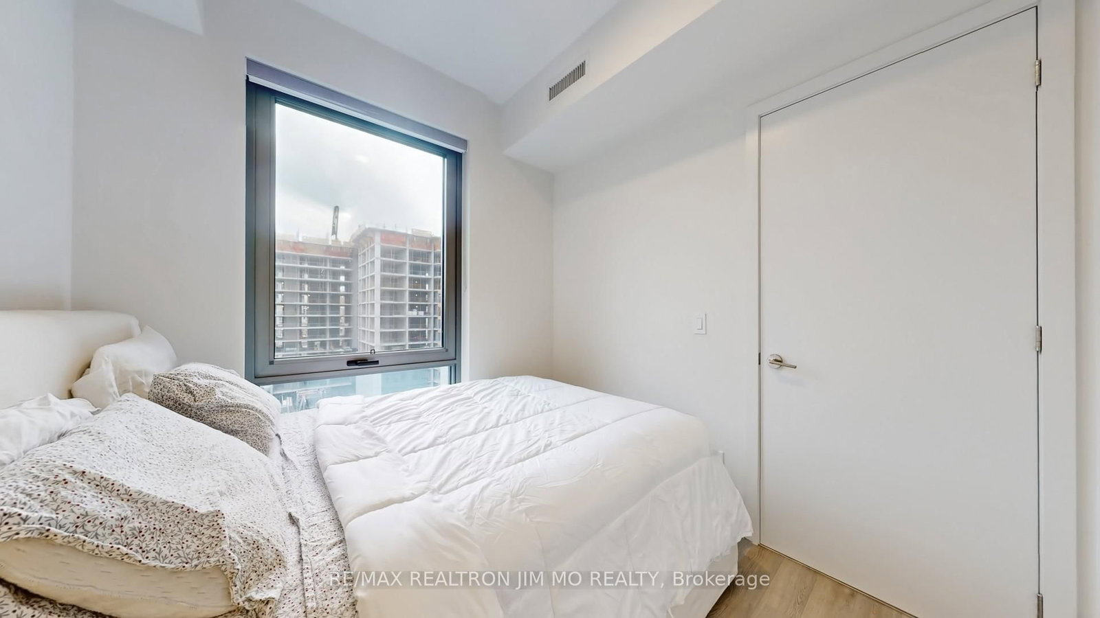 Condo for sale at 1602-8 Cumberland Street, Toronto, Ontario, M4W 0B6 - Annex - MLS: C12948756