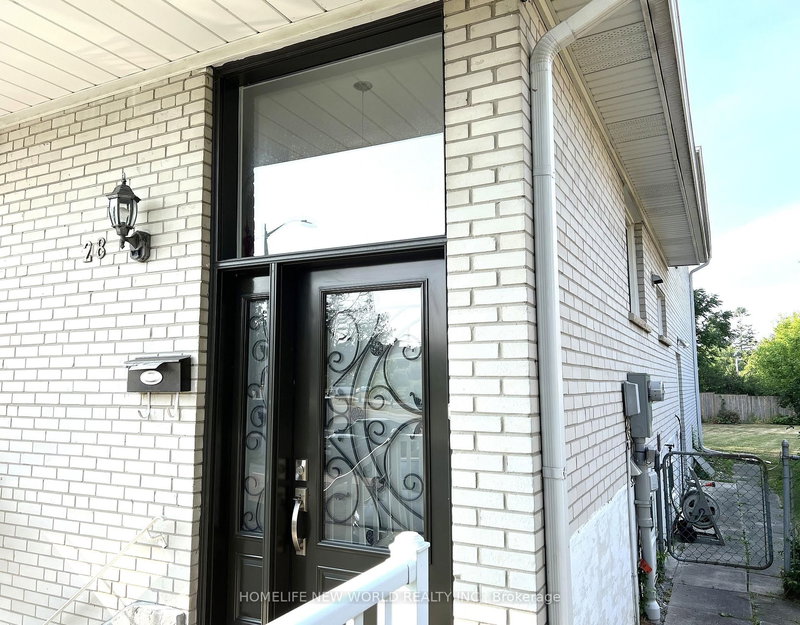 28 Greyhound Dr, Toronto, M2H 1K3 | Image 2