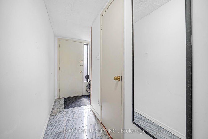 133 Jenny Wren Way, Toronto, M2H 2Y8 | Image 3