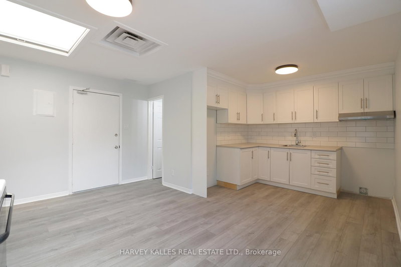 C - 201 Augusta Ave, Toronto, M5T 2L4 | Image 3