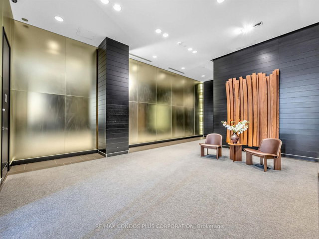 412 - 478 King Street W